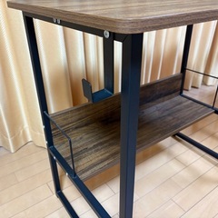 パソコンテーブルの画像