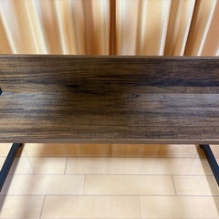 パソコンテーブルの画像