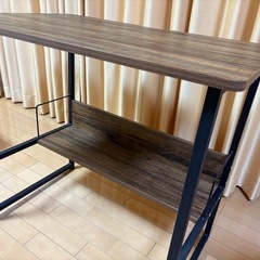 パソコンテーブルの画像