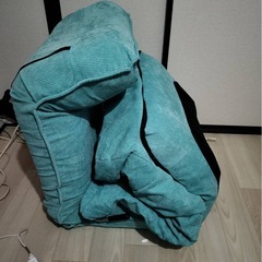 座椅子のような寝袋の画像