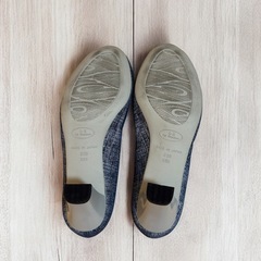 GALLERY ギャラリー デニム調 オープントゥパンプス 23cmの画像