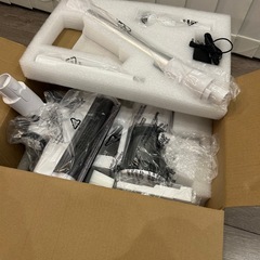 新品　コードレス　掃除機　白の画像