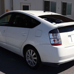 トヨタ プリウス 1.5 Gツーリングセレクション・プレミアムの画像