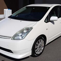 トヨタ プリウス 1.5 Gツーリングセレクション・プレミアムの画像