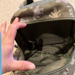 きょうりゅうのリュックの画像