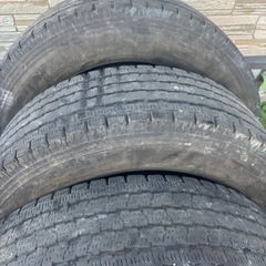 キャンター、エルフ等2tトラック・ダンプ等 205/70-16　12PR　スタッドレスタイヤ6本 　の画像