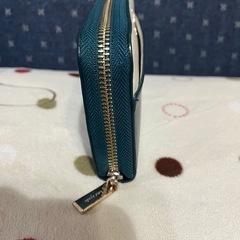 ケイトスペード長財布の画像