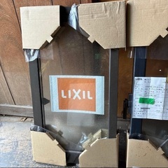 「サーモスL半外障 窓2枚 特注」 とあります 
二重サッシの画像