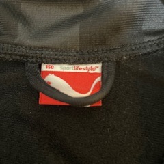 未使用に近い　PUMA ブラック ジャージ 150サイズの画像