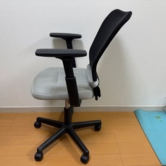 ニトリ　オフィス椅子の画像