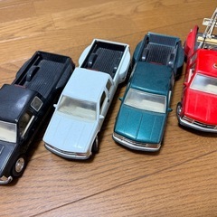 サバーバン（デューリー）
　ダイキャスト（１台）の画像