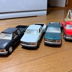 サバーバン（デューリー）
　ダイキャスト（１台）の画像