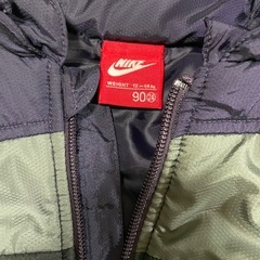 NIKEベストの画像