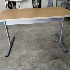 NB　T足会議テーブル　ワークテーブル　メープル木目天板『中古良品』Ｗ1200ｘ750　H700の画像