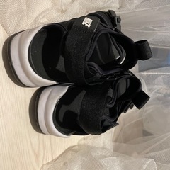 NIKE キャニオンサンダル23cmの画像
