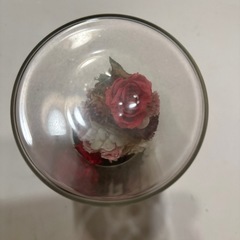 ドライフラワーガラス付き飾りの画像