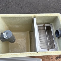 ■中古品 マエザワ グリストラップ 床置き型 グリーストラップ W580ｘＤ325ｘＨ310ｍｍ 動作問題なし 厨房■の画像