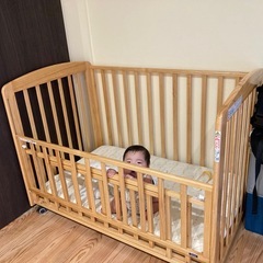 カトージ　ベビーベッドの画像