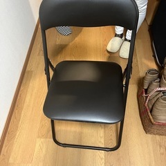 パイプ椅子の画像