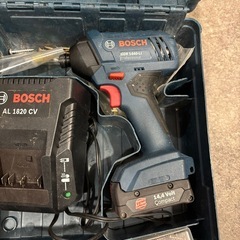 【bosch定価¥18,000→¥6,380】インパクトドライバーの画像