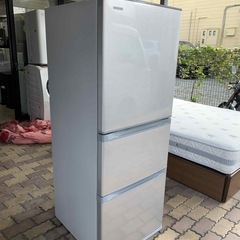 冷蔵庫(TOSHIBA 2017年製 330l)の画像