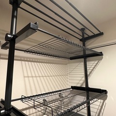 天井つっぱりラックの画像