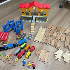 【取引先決定！返信不可です】イマジナリウム　二階建てステーショントレインセットの画像