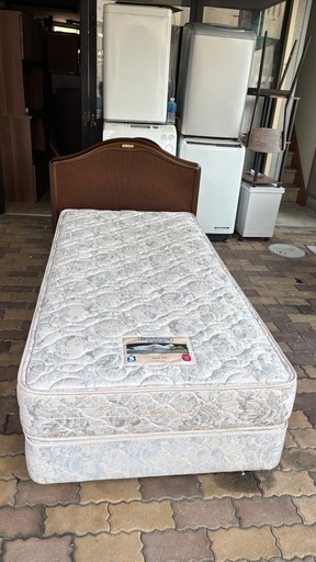 SIMMONS  シモンズシングル ベッド (値下げ交渉承ってます)