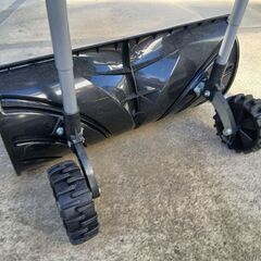 雪掻きスコップの画像