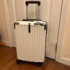 【仮決定】スーツケース ダイヤル式の画像