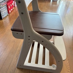 コイズミ　学習チェア　椅子　ランドセル収納　自動ロックの画像