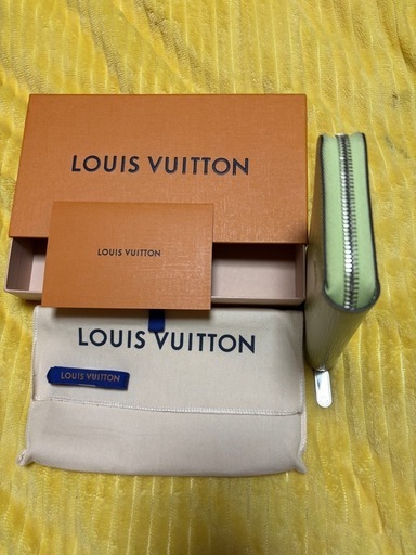 LOUIS VUITTON エピ・ジッピーウォレット　日本限定　ヴェールノト