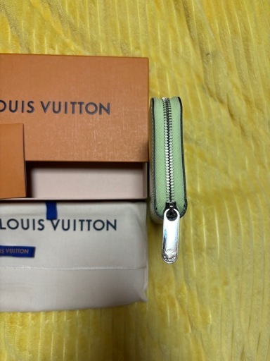 LOUIS VUITTON エピ・ジッピーウォレット　日本限定　ヴェールノト