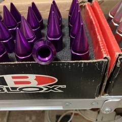 スパイクナットの画像