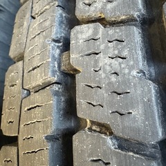 195/80/15LT冬ヨコハマの画像