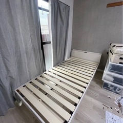 シングルベッドフレーム