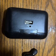 ワイヤレスイヤホンの画像