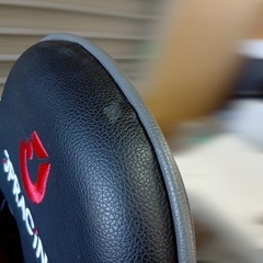 JP RACINGゲーミングチェア グレー黒色の画像