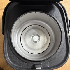 TIGER ３合炊炊飯器  の画像