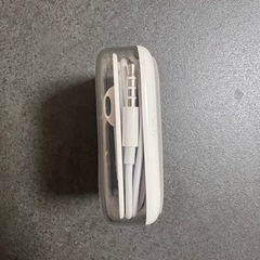 Apple 有線　イヤホン　純正　ヘッドフォンプラグの画像