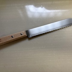 レンジで使えるタジン鍋　パン切りナイフの画像