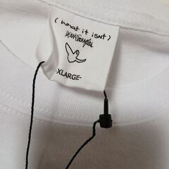 What　it　isnt 　　Tシャツの画像