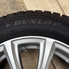 スタッドレスタイヤ ホイール付の画像