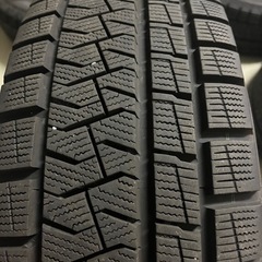 
スタッドレスタイヤの画像
