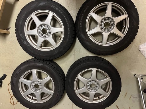 スタッドレスタイヤ