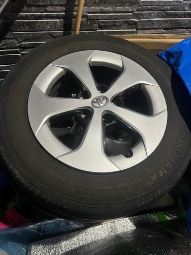 値下げ‼️プリウスホイールキャプ付き