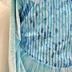 FROZENアナと雪の女王風ワンピース　エルサドレス　中古！サイズ130cmの画像
