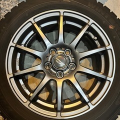 185/60R15 スタッドレスタイヤの画像