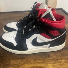 NIKE エアジョーダン1  mid　ウィメンズ　レッド／ホワイト の画像