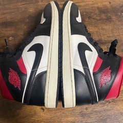 NIKE エアジョーダン1  mid　ウィメンズ　レッド／ホワイト の画像